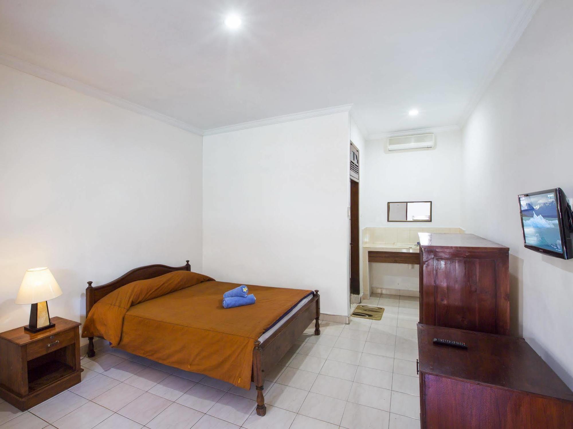 Surya Tropical Kuta Hotel Kuta  Exterior photo